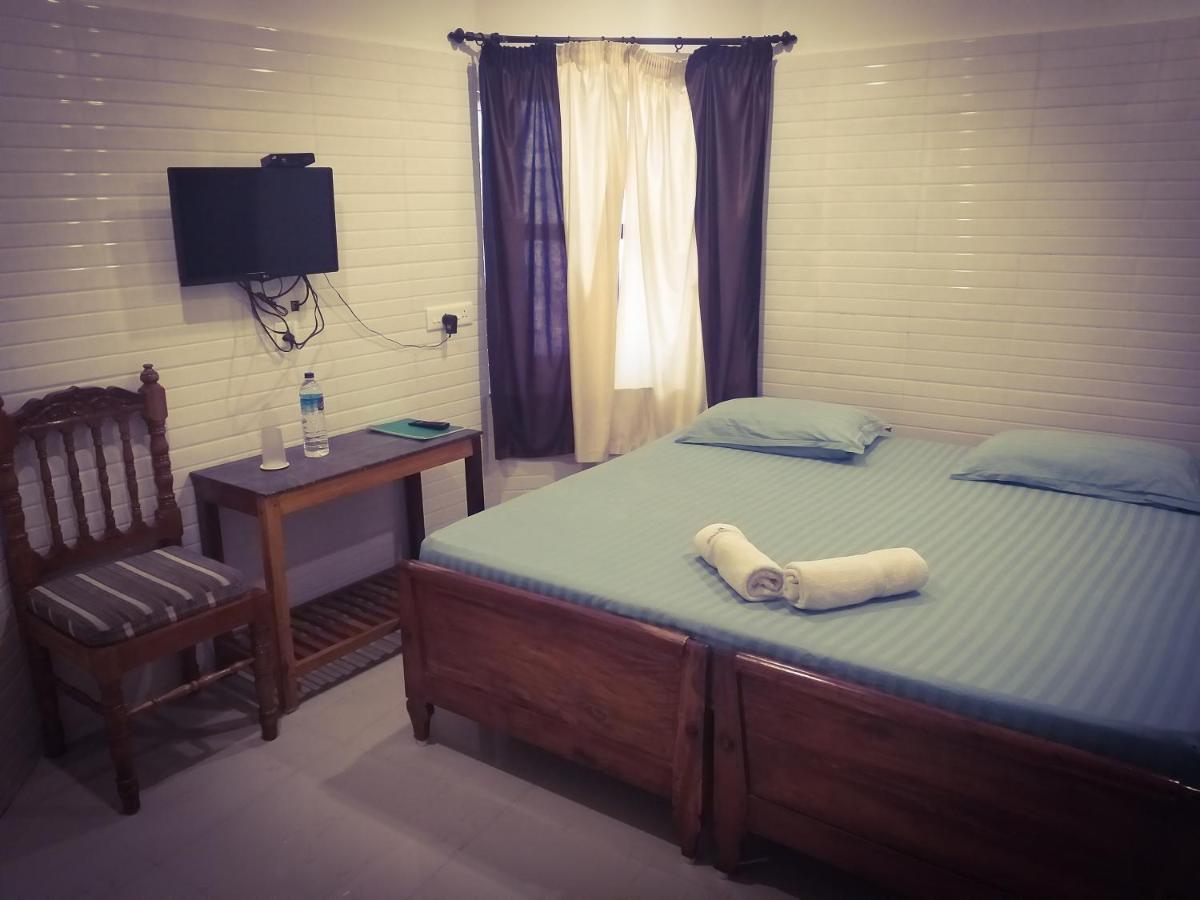Hotel Jebasakthy كانياكومارى المظهر الخارجي الصورة